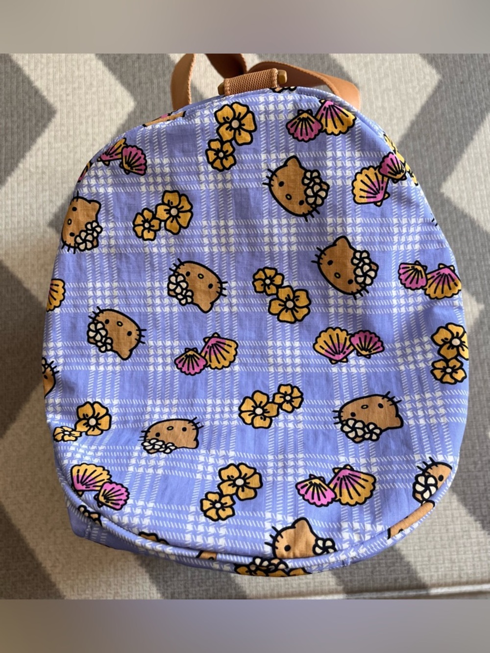 Aloha Collection X Hello Kitty stubby duffle bag in periwinkle palaka - Picture 4 of 10